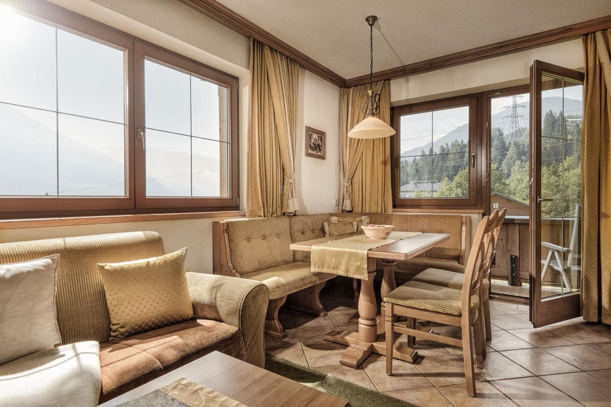 Aster Boutique Hotel & Chalets Fuegenberg Quarto foto