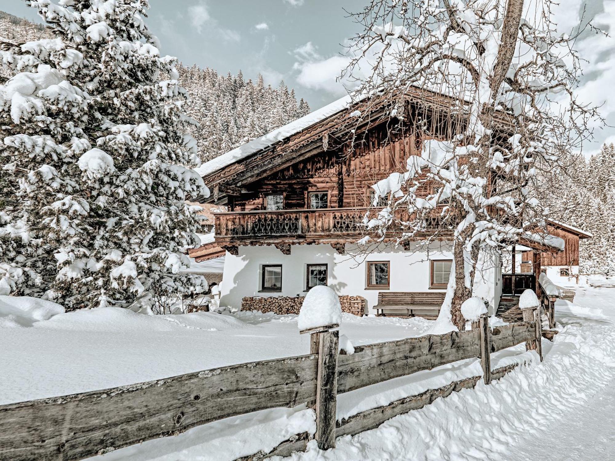Aster Boutique Hotel & Chalets Fuegenberg Exterior foto